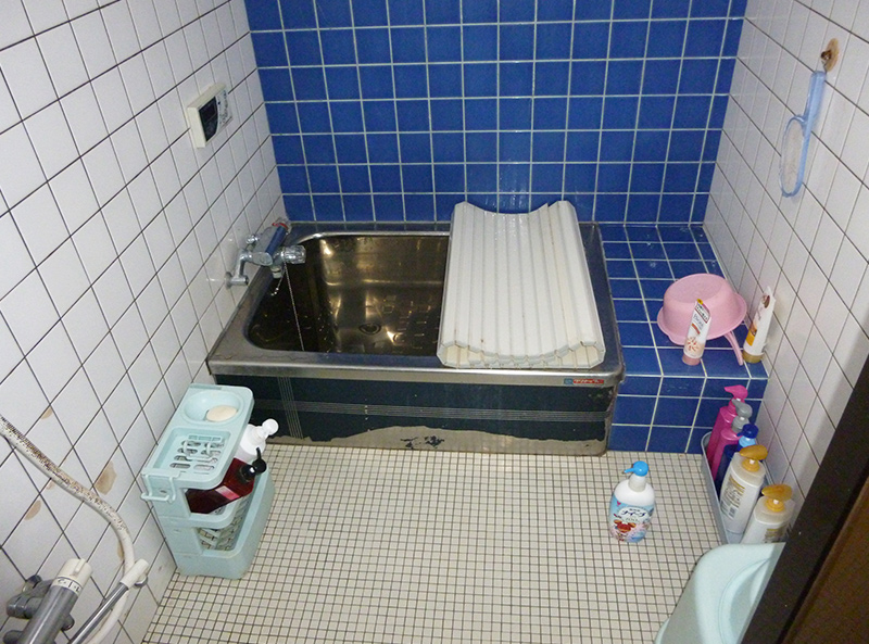 冬寒いタイルのお風呂をシステムバスへ取り替えました 施工事例 東京ガス山梨のリフォーム 東京ガス山梨